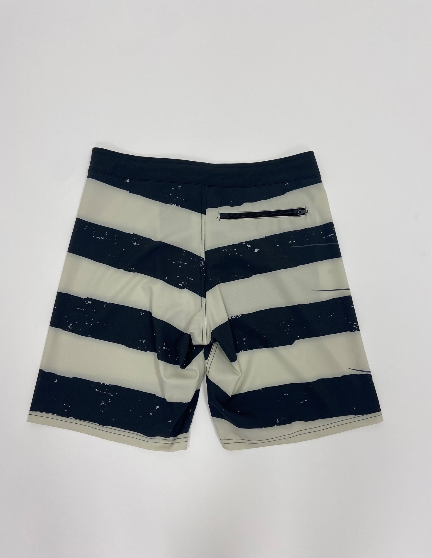 HORIZONTAL HYBRID SHORT - BLACK/WHITE