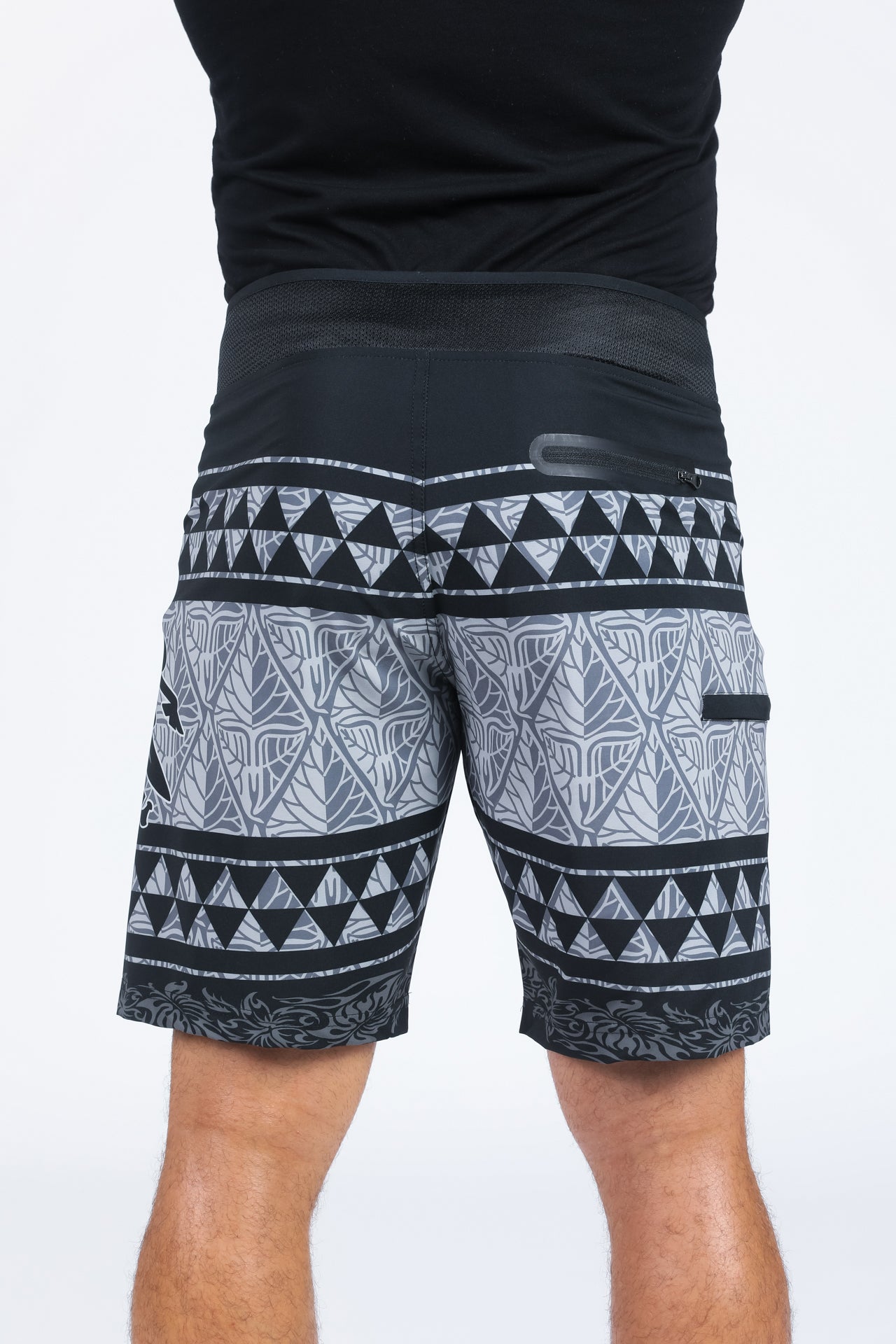 SHARK TOOTH BLOCK PRINT BOARDSHORT