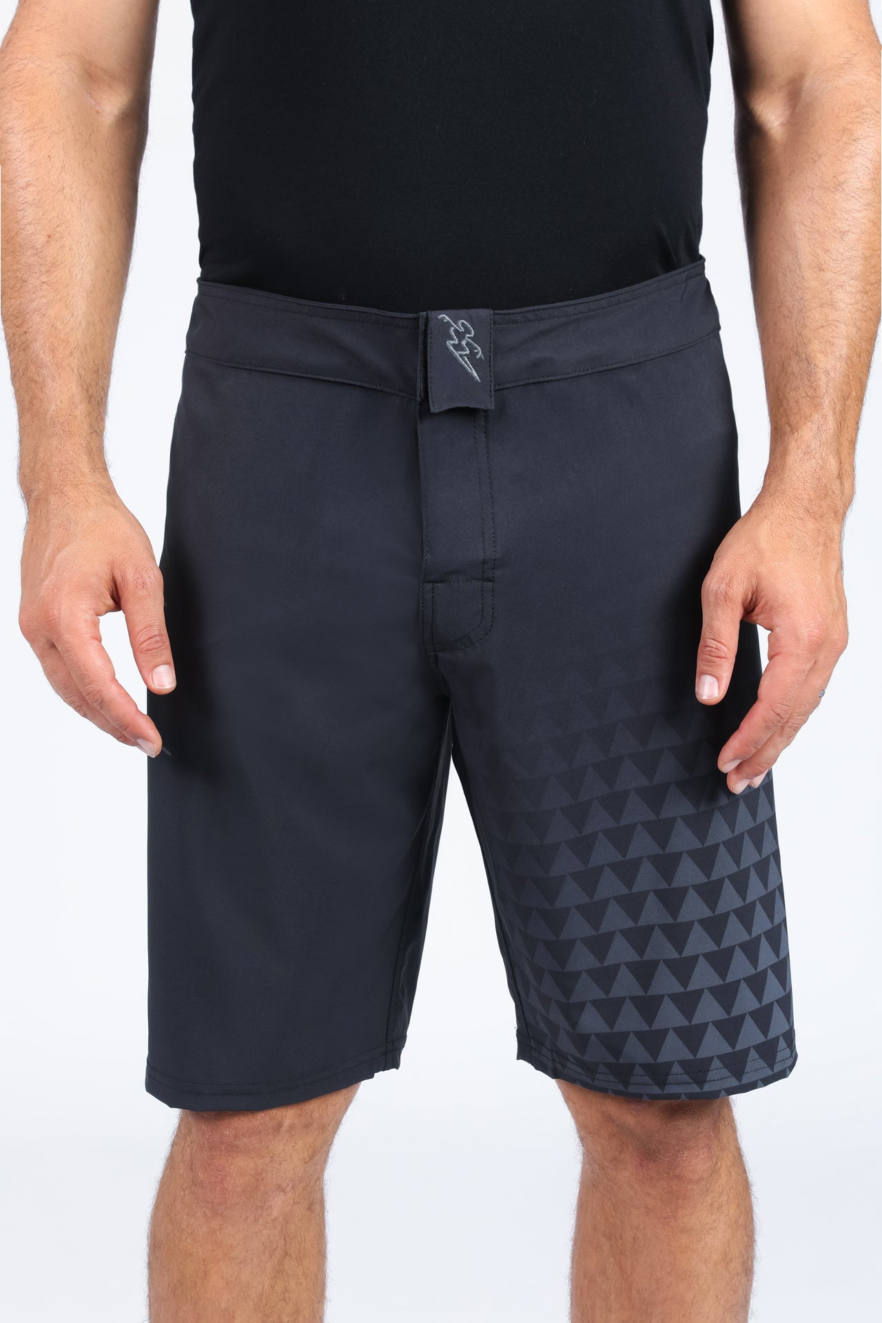 SHARK TOOTH HYBRID SHORT DARK GREY